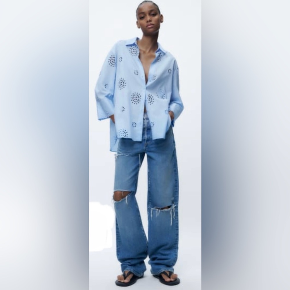 Zara Blue cotton button-up blouse w/embroidered Eyelets NWT/Large